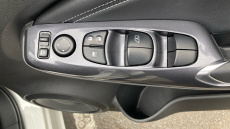 Nissan Juke 1.0 DiG-T 114 N-Connecta 5dr Petrol Hatchback